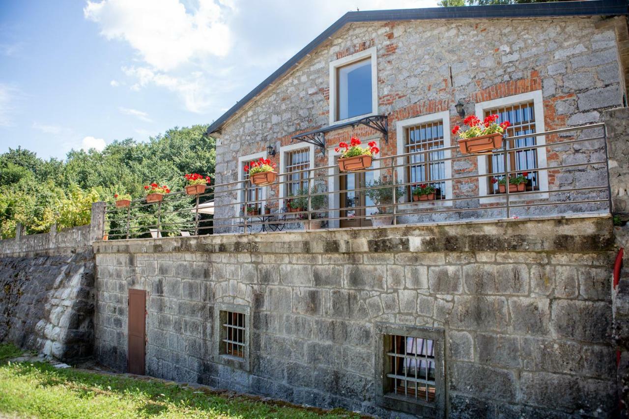 Villa Anton - The Old Dairy Hrusica  외부 사진