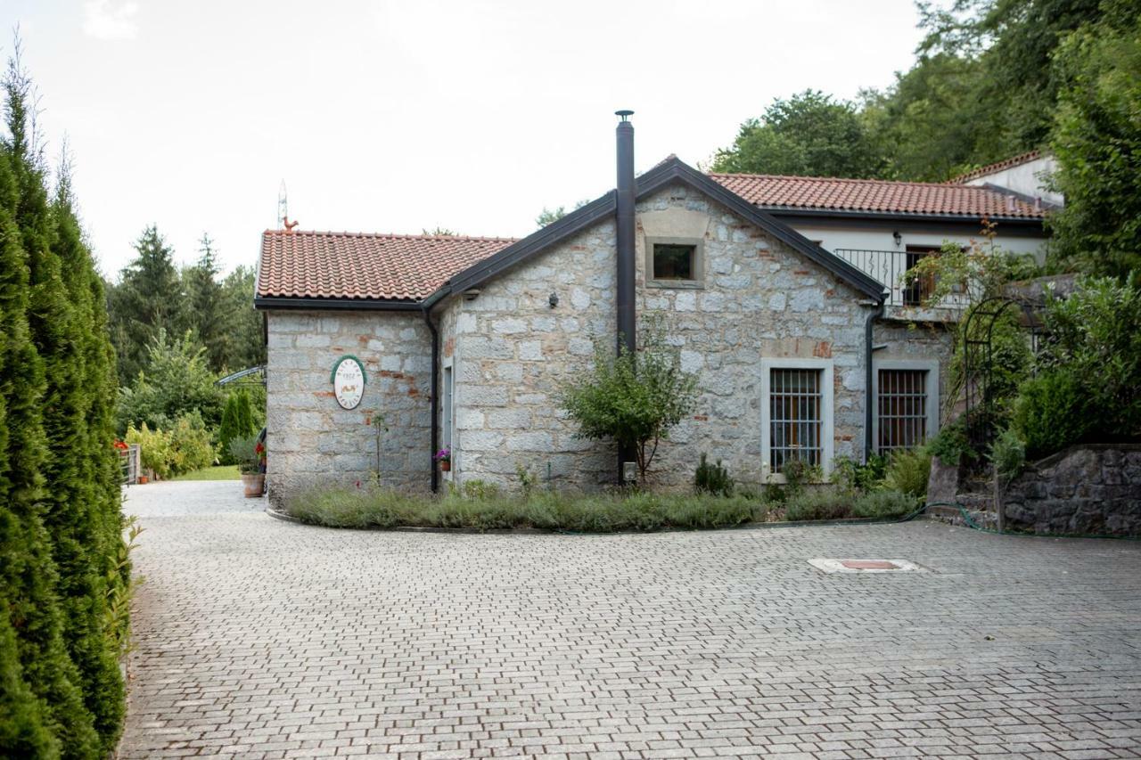 Villa Anton - The Old Dairy Hrusica  외부 사진